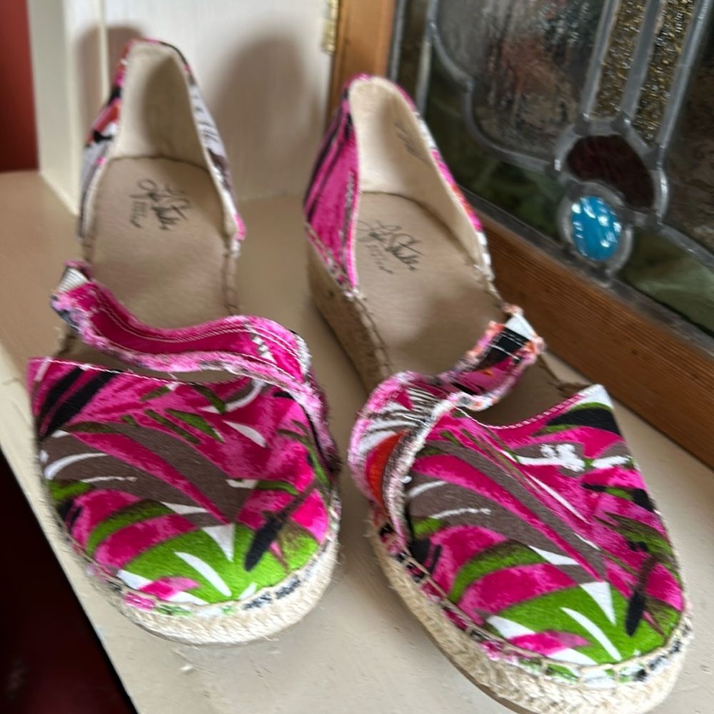 Life Stride Vibrant Espadrille Flats